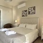 فيلة Penelope Kefalonia