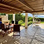 Penelope Kefalonia فيلة