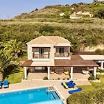 Penelope Kefalonia * سبارتيا