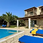 Penelope Kefalonia فيلة *